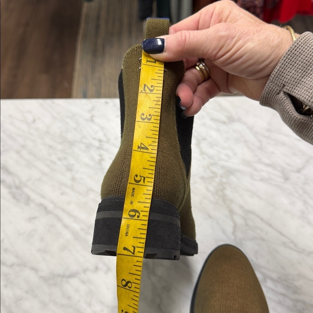 Rothy's Women's The Lug Sole Slip on Chelsea Boot in Brown Chartreuse size 8 TTS - Picture 10 of 16
